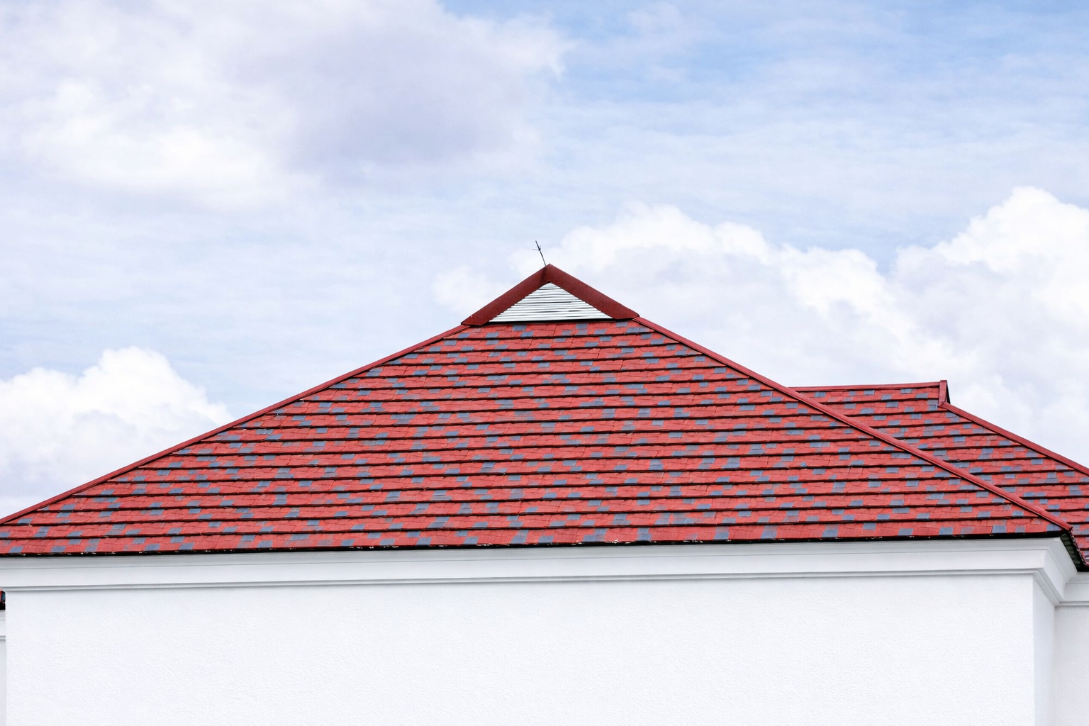 Stone coated roof tiles